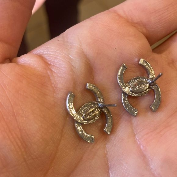 Chanel CC Earrings - Picture 7 of 7